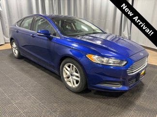 Used 2015 Ford Fusion SE image 1