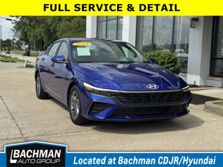Used 2024 Hyundai Elantra SEL image 1