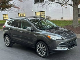 Used 2016 Ford Escape SE w/ SE Chrome Package image 1