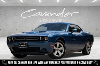 Used 2020 Dodge Challenger SXT image 1