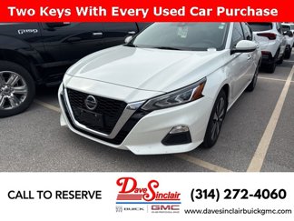 Used 2021 Nissan Altima 2.5 SV image 1