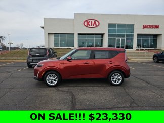 New 2025 Kia Soul S image 1