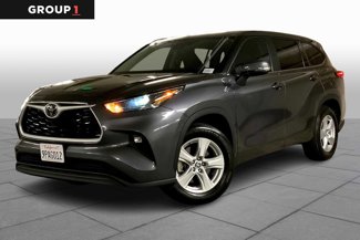 Used 2023 Toyota Highlander LE image 1