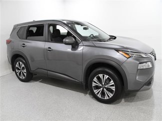 Used 2022 Nissan Rogue SV image 1