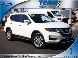 Used 2017 Nissan Rogue SV w/ SV Premium Package image 1