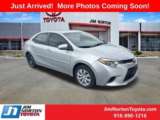 Used 2016 Toyota Corolla LE image 1