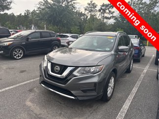 Used 2019 Nissan Rogue SV image 1