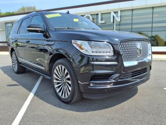 Used 2021 Lincoln Navigator Reserve image 1