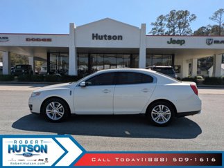 Used 2009 Lincoln MKS image 1