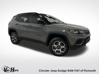 Used 2022 Jeep Compass Trailhawk w/ Trailhawk Convenience Group image 1