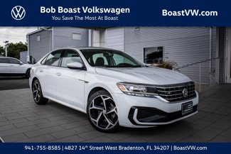 Used 2020 Volkswagen Passat 2.0T R-Line image 1