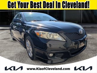 Used 2011 Toyota Camry LE image 1