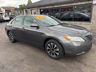 Used 2009 Toyota Camry LE image 1