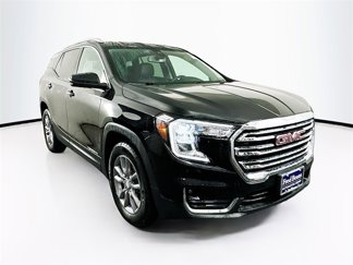 Used 2022 GMC Terrain SLT image 1