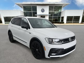 Certified 2020 Volkswagen Tiguan SE R-Line image 1