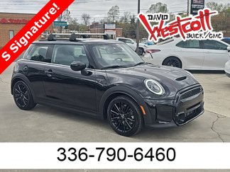 Used 2024 MINI Cooper S image 1