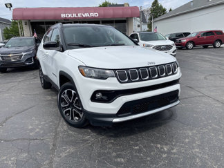 Used 2022 Jeep Compass Limited image 1