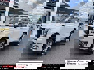 Used 2017 GMC Yukon SLT w/ Open Road Package image 1