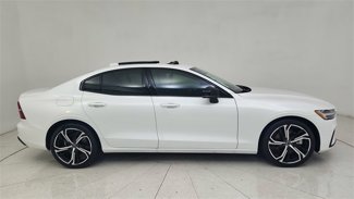 Used 2024 Volvo S60 B5 Core image 1