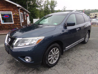 Used 2016 Nissan Pathfinder SL image 1