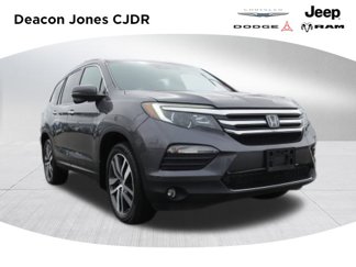 Used 2018 Honda Pilot Touring image 1