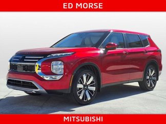 New 2025 Mitsubishi Outlander SE image 1