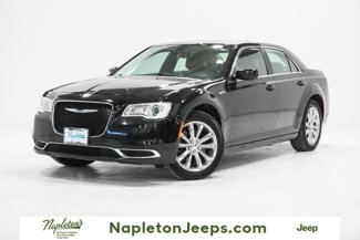 Used 2019 Chrysler 300 Touring L w/ Quick Order Package 22F image 1