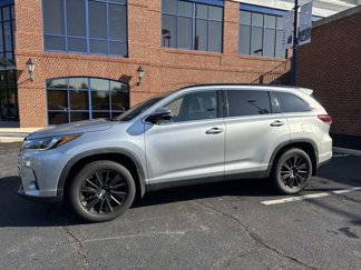 Used 2019 Toyota Highlander SE video 2