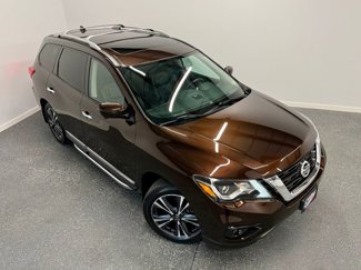 Used 2020 Nissan Pathfinder Platinum w/ Cargo Package image 1