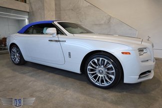 Used 2017 Rolls-Royce Dawn image 1