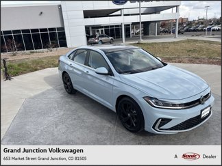 New 2025 Volkswagen Jetta SE image 1