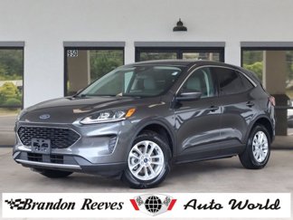 Used 2020 Ford Escape SE image 1