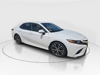 Used 2019 Toyota Camry SE image 1