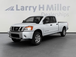 Used 2015 Nissan Titan SV image 1