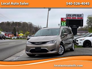Used 2017 Chrysler Pacifica Touring-L image 1
