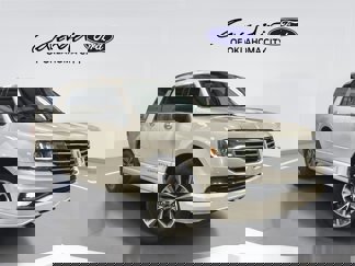 Used 2016 Lincoln Navigator Select image 1