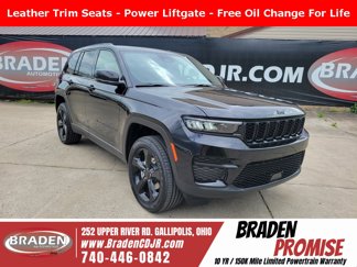 New 2025 Jeep Grand Cherokee Altitude image 1
