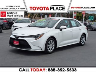 Certified 2022 Toyota Corolla LE image 1