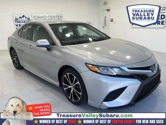 Used 2020 Toyota Camry SE image 1
