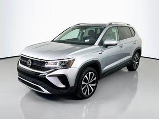 Used 2022 Volkswagen Taos SE image 1