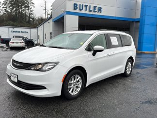 Used 2020 Chrysler Voyager Lxi image 1