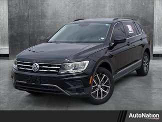 Used 2020 Volkswagen Tiguan SE image 1