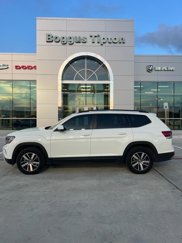 Used 2022 Volkswagen Atlas SE image 1