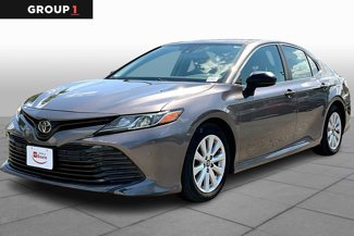 Used 2019 Toyota Camry LE image 1