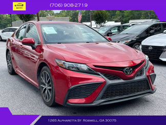 Used 2021 Toyota Camry SE image 1