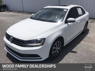 Used 2017 Volkswagen Jetta SE image 1