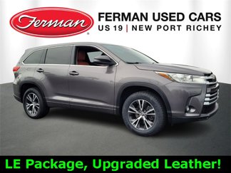 Used 2017 Toyota Highlander LE image 1