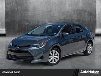 Used 2017 Toyota Corolla LE image 1