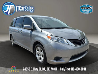 Used 2012 Toyota Sienna LE image 1