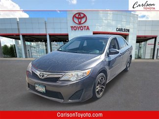 Used 2014 Toyota Camry LE image 1